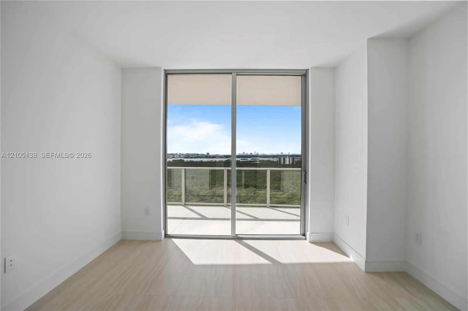 2411 Laguna Circle #1505