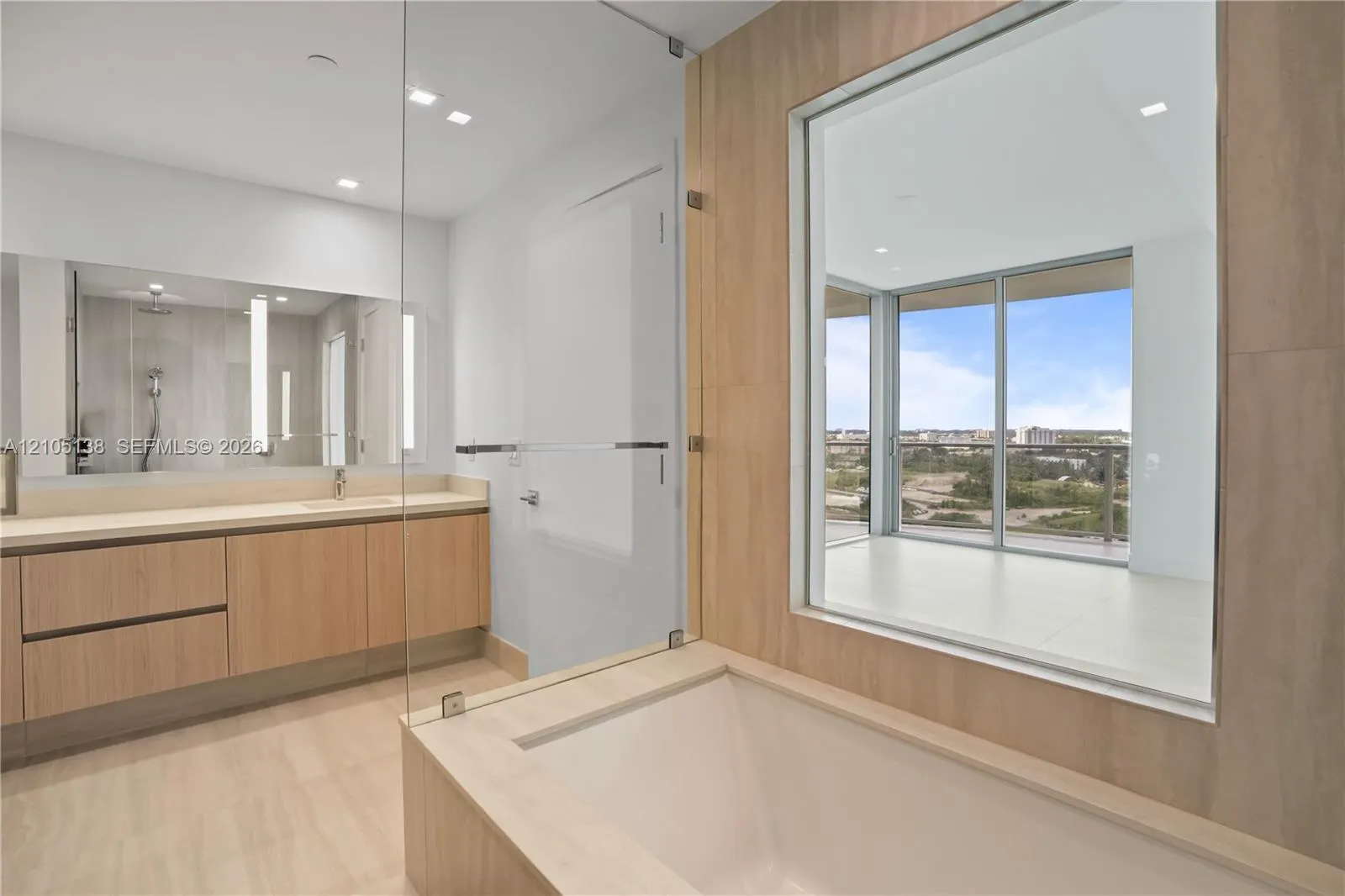 2411 Laguna Circle #1505