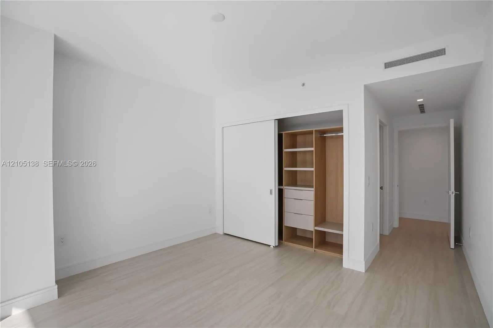 2411 Laguna Circle #1505