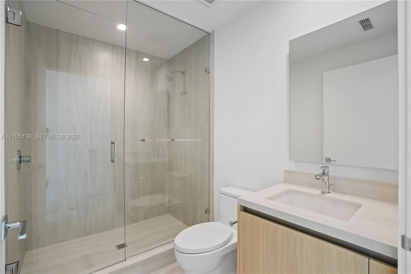2411 Laguna Circle #1505