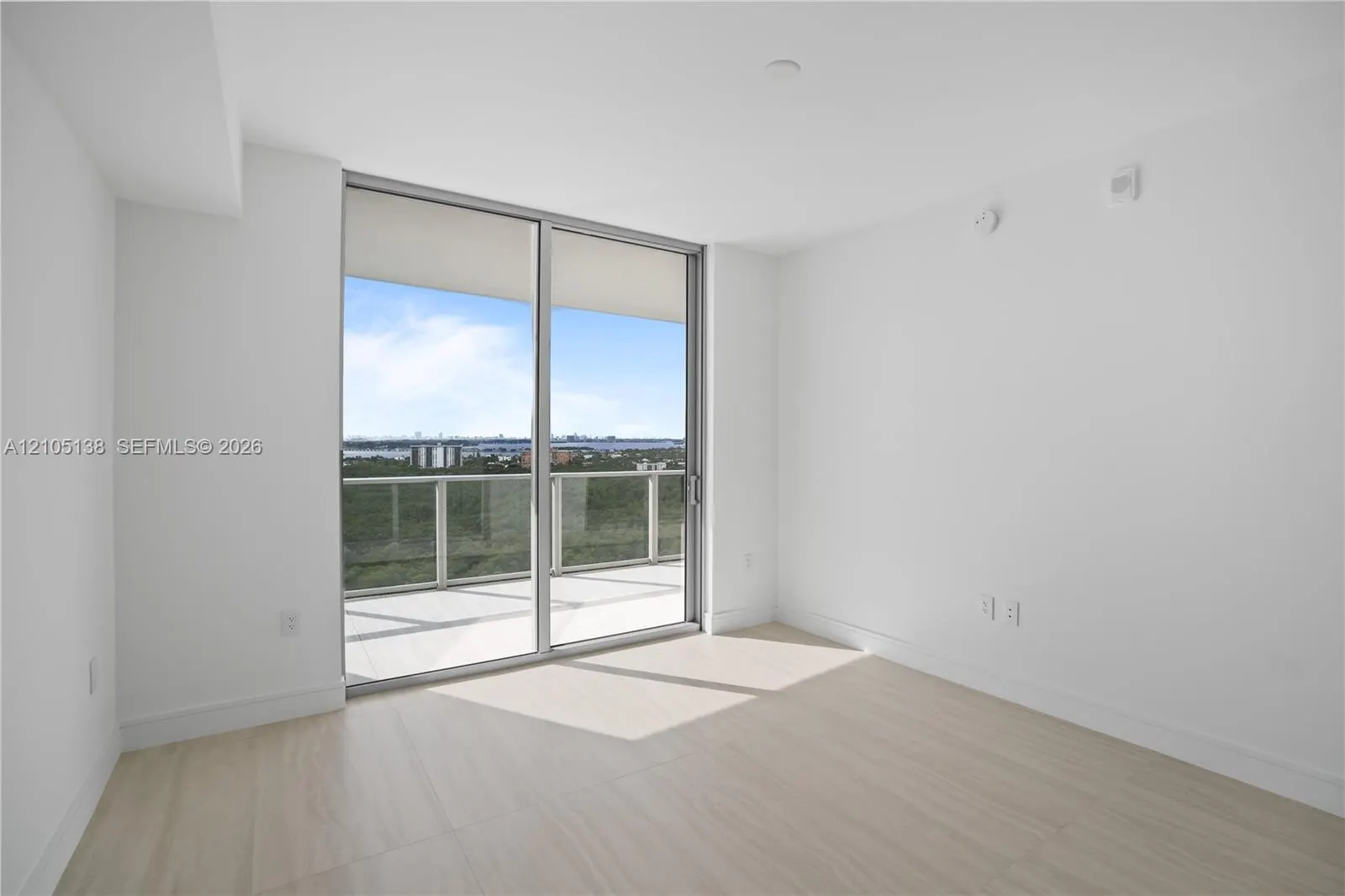 2411 Laguna Circle #1505
