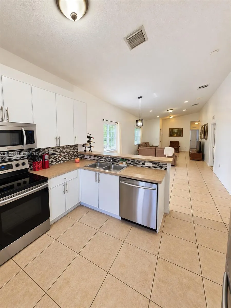 3344 NE 11th Drive