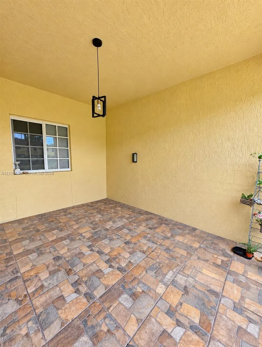 3344 NE 11th Drive