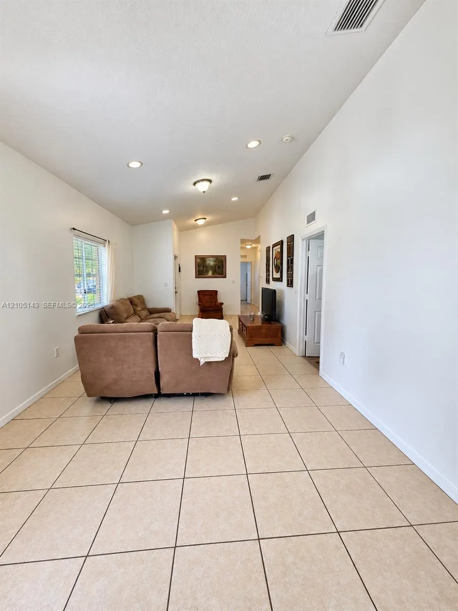 3344 NE 11th Drive