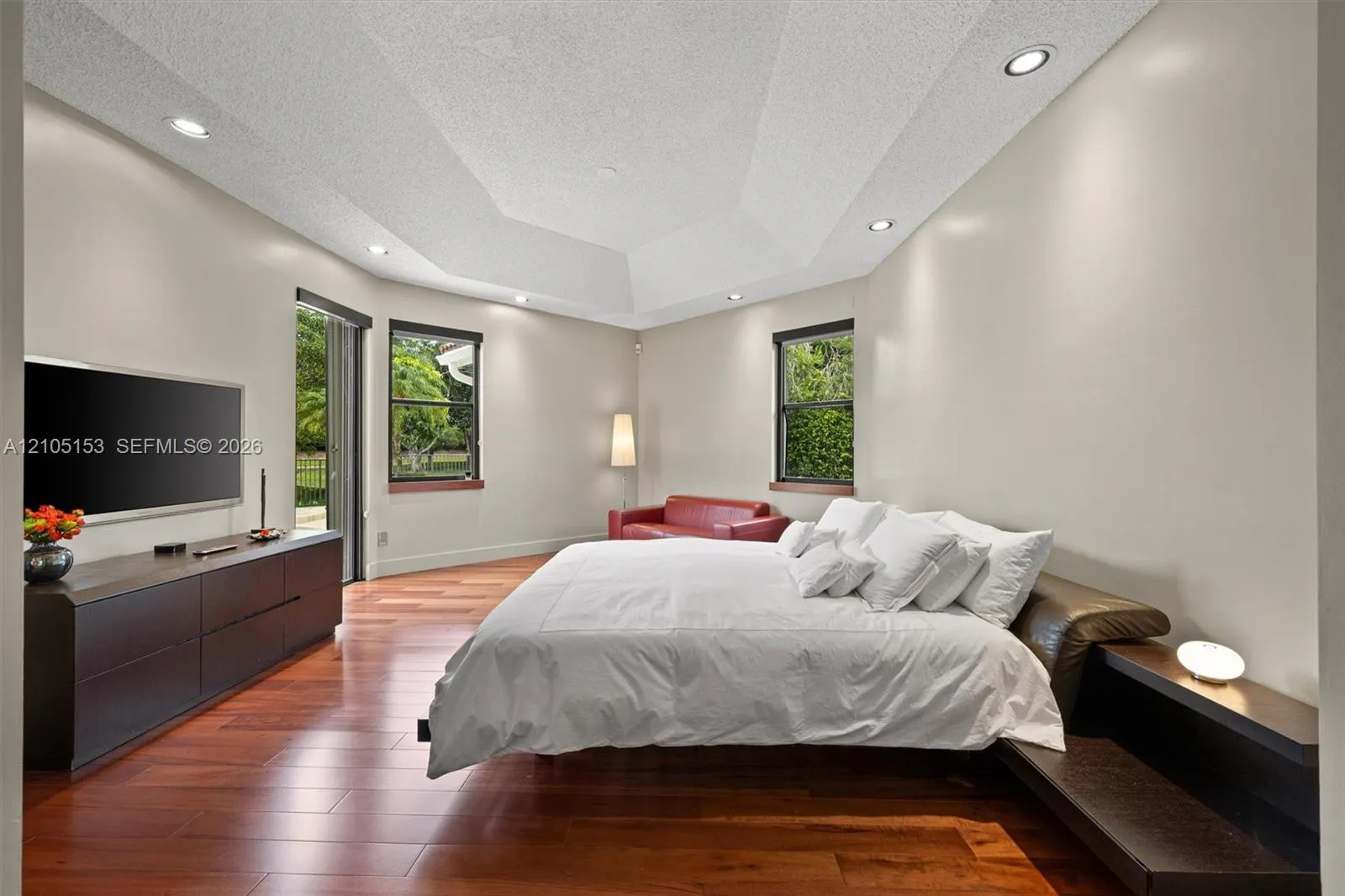 355 Coconut Circle