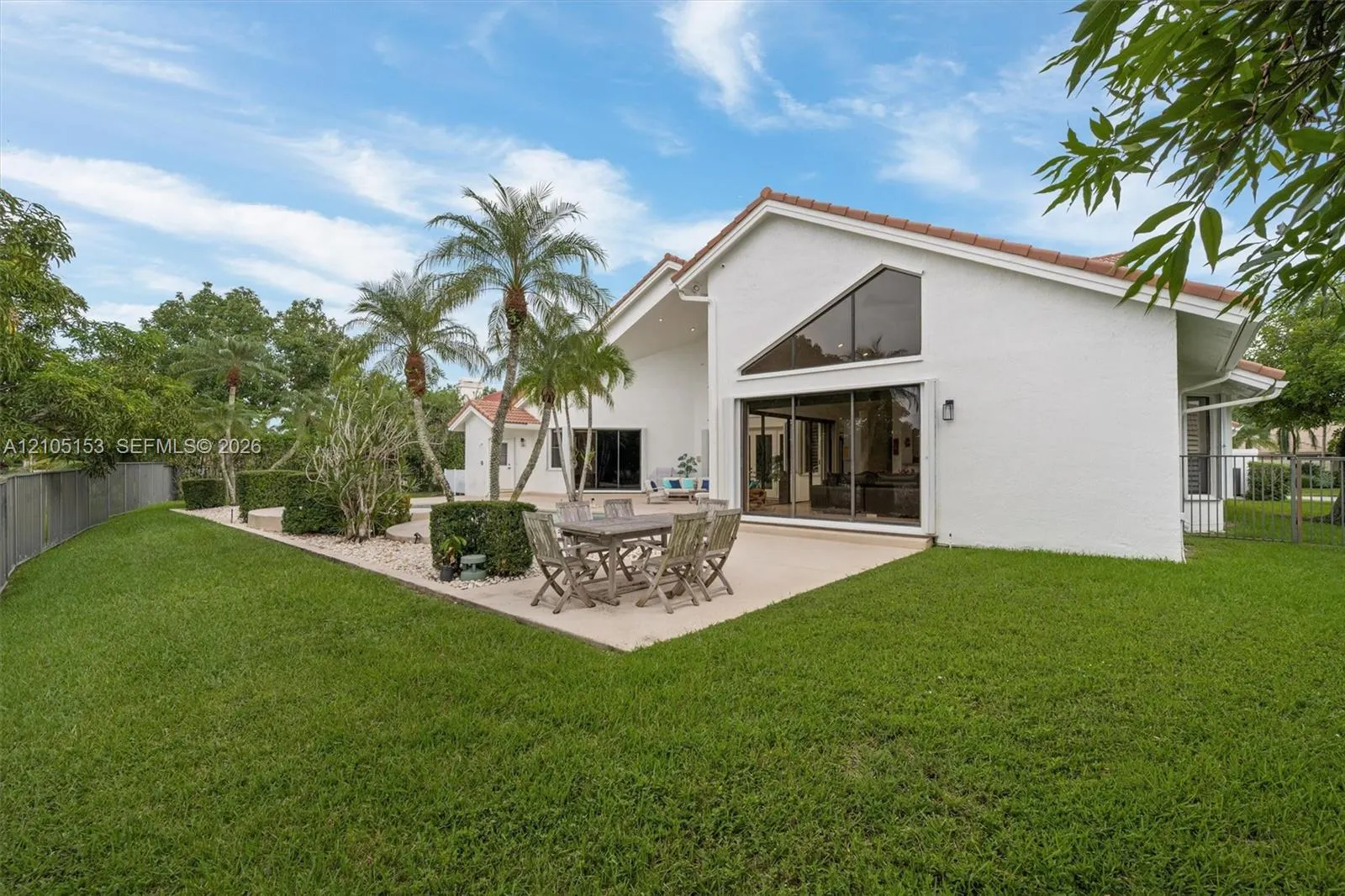 355 Coconut Circle