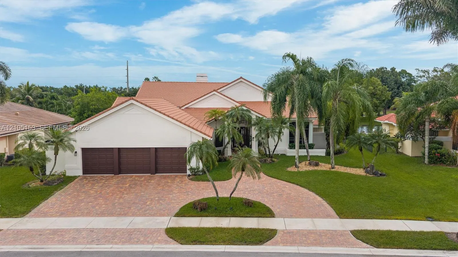 355 Coconut Circle