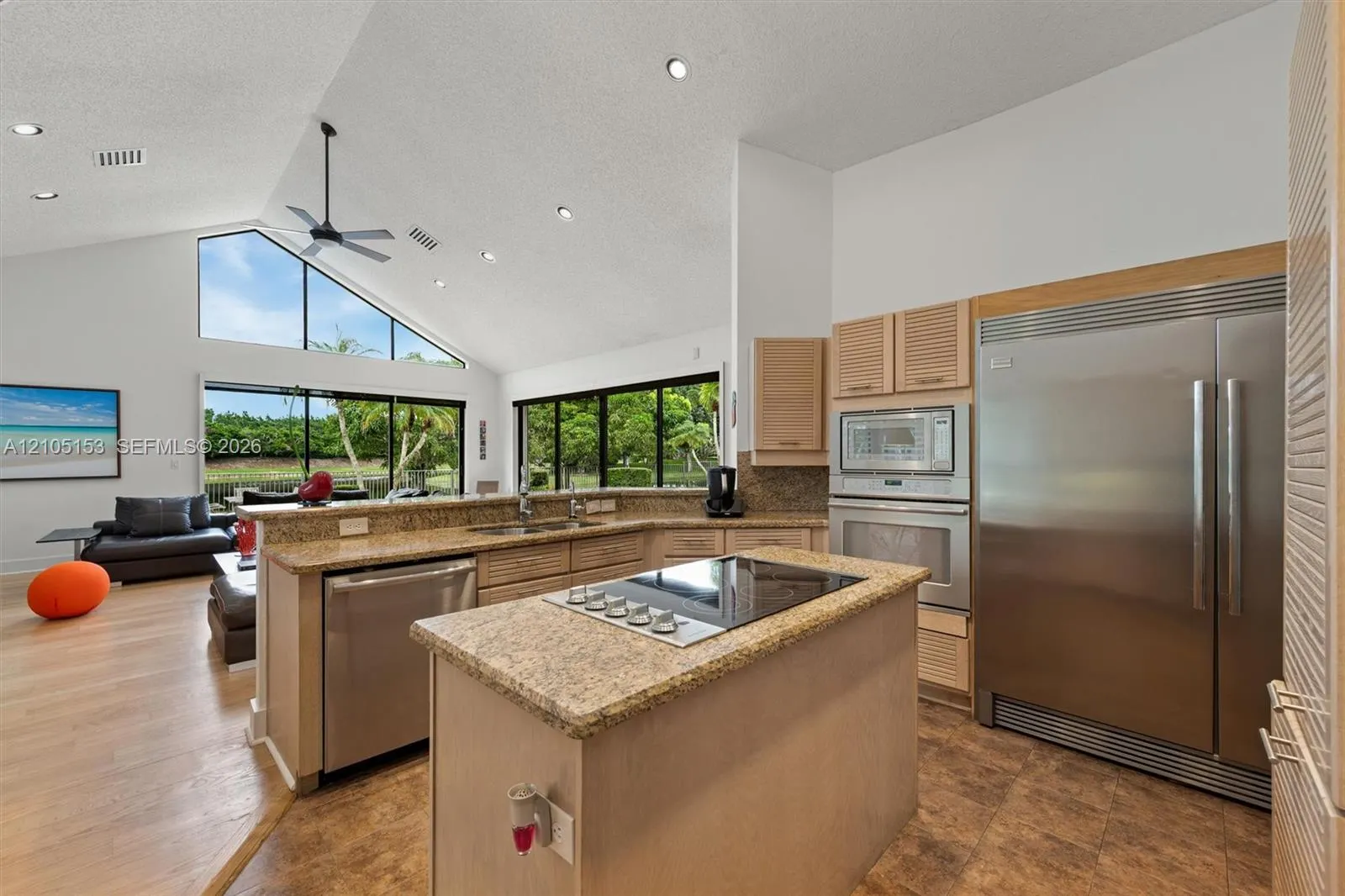 355 Coconut Circle