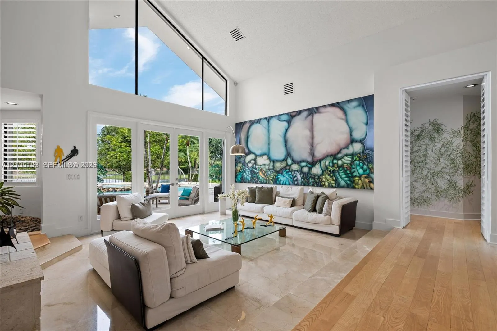 355 Coconut Circle