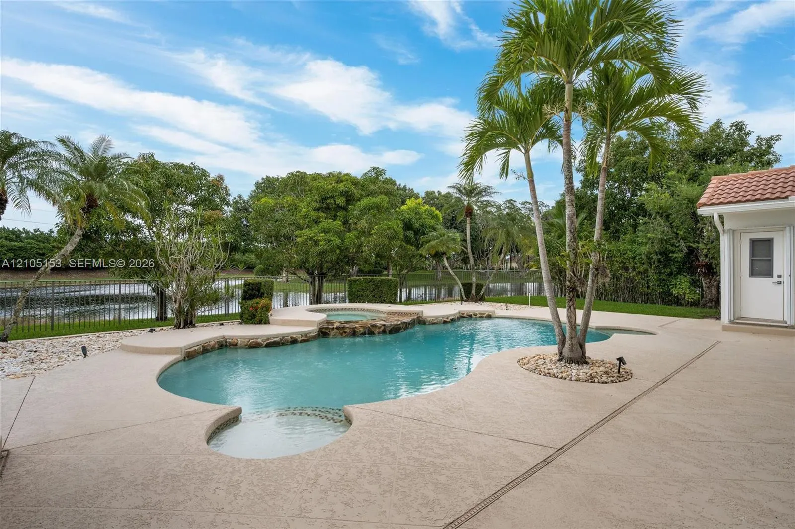355 Coconut Circle