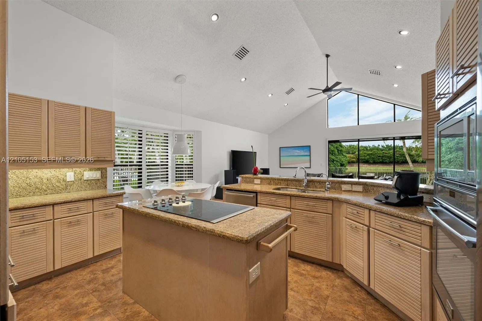 355 Coconut Circle