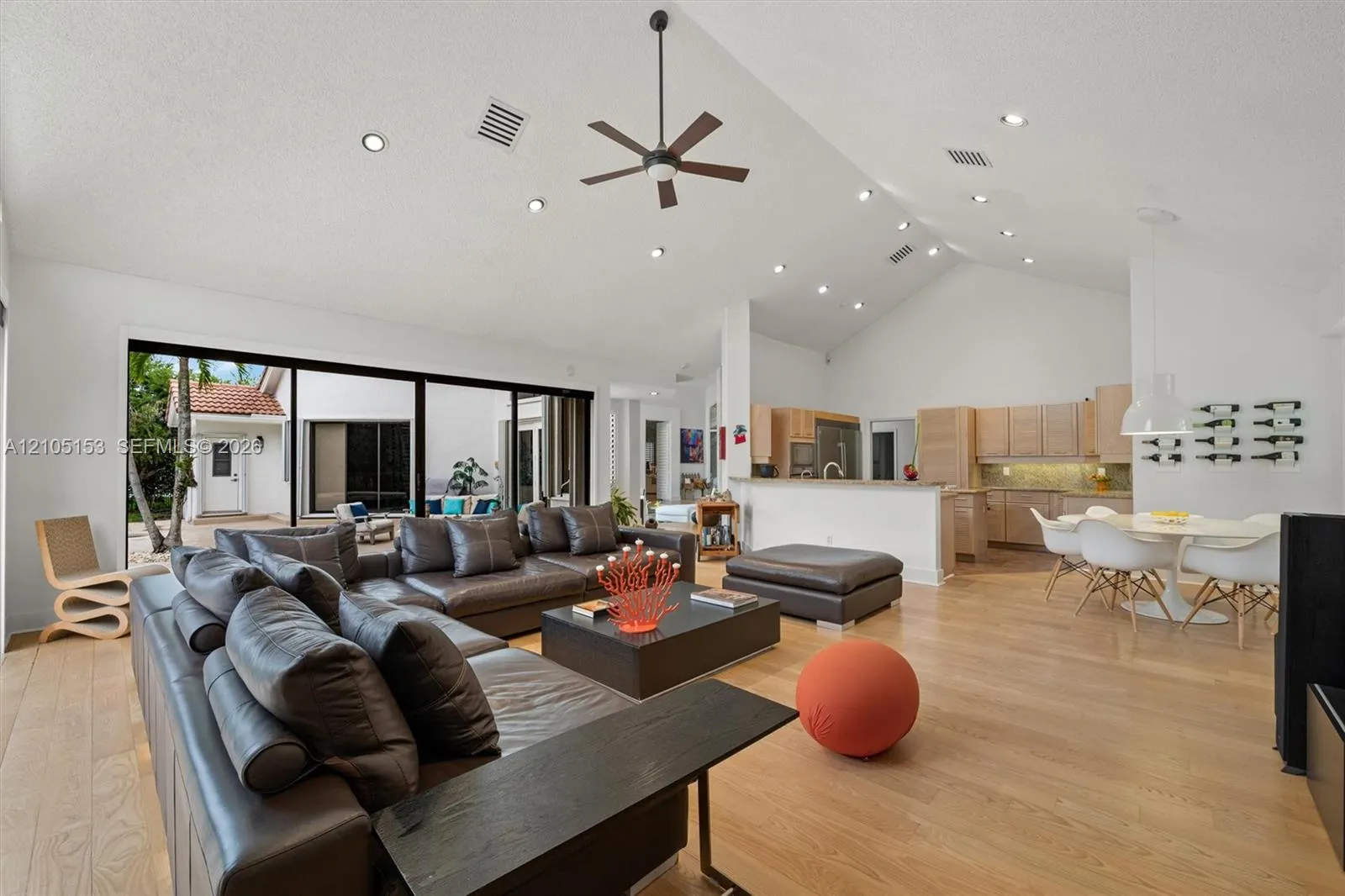 355 Coconut Circle
