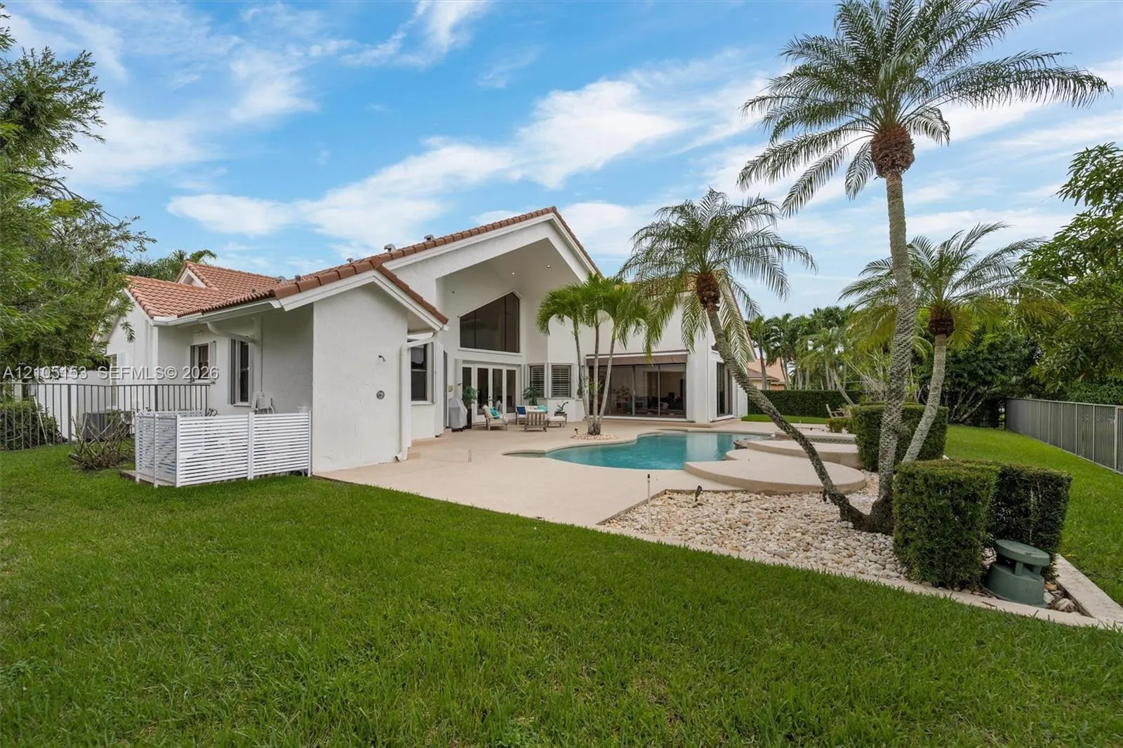 355 Coconut Circle