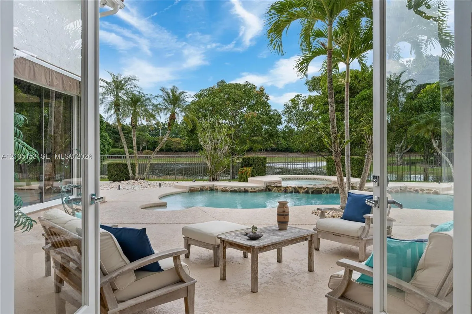 355 Coconut Circle