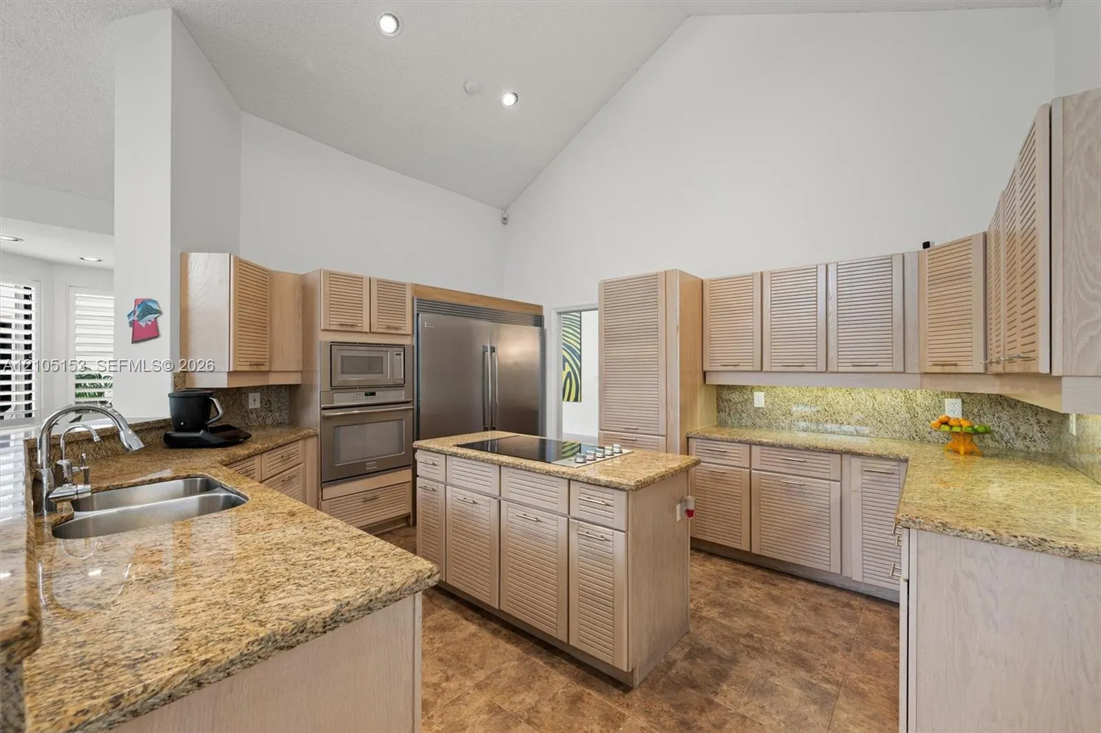 355 Coconut Circle