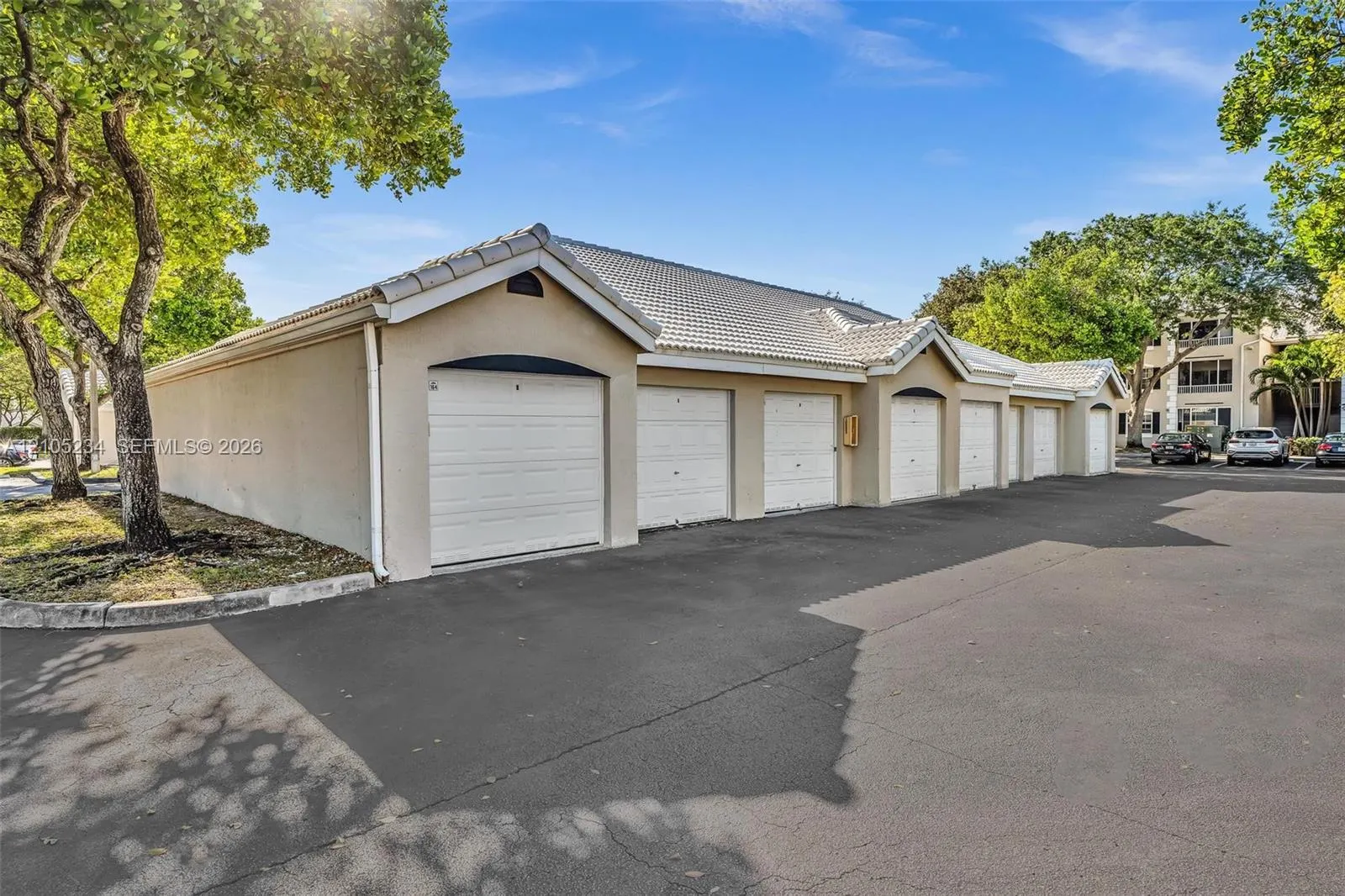 2831 N Oakland Forest Drive #113