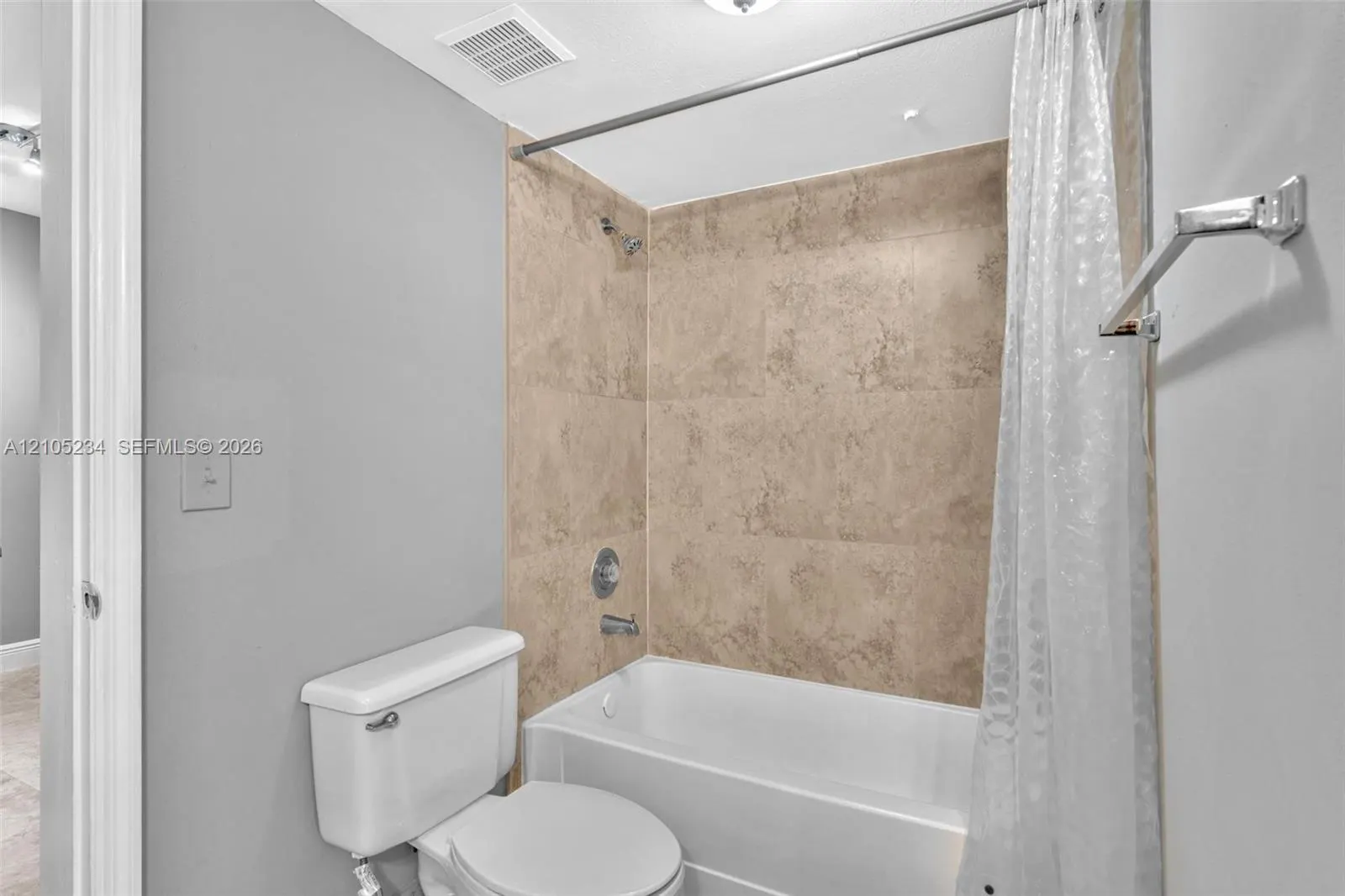 2831 N Oakland Forest Drive #113