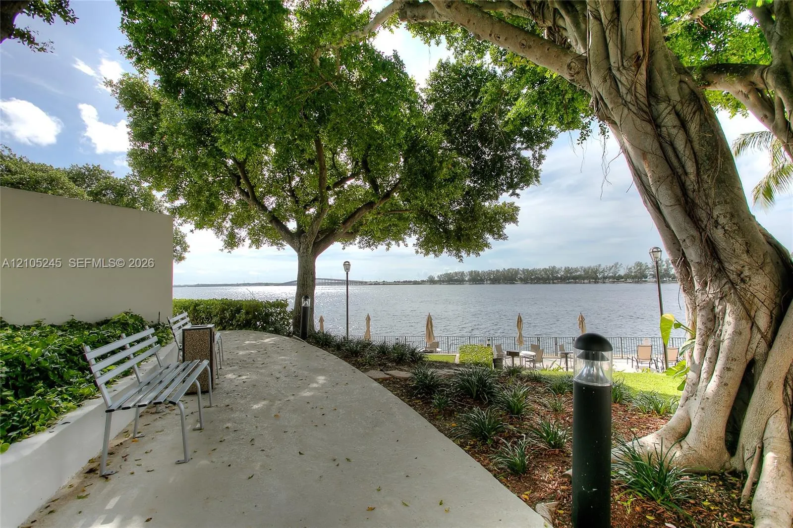 2333 Brickell Avenue #2708