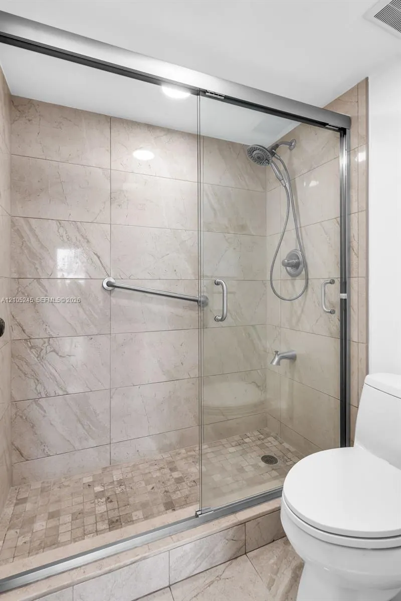 2333 Brickell Avenue #2708