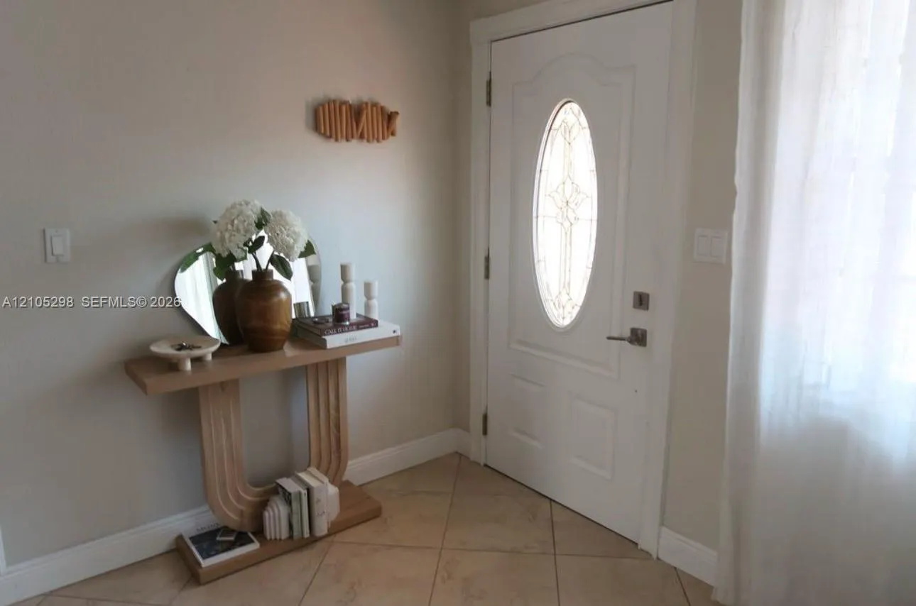 2201 W 52nd Street #102