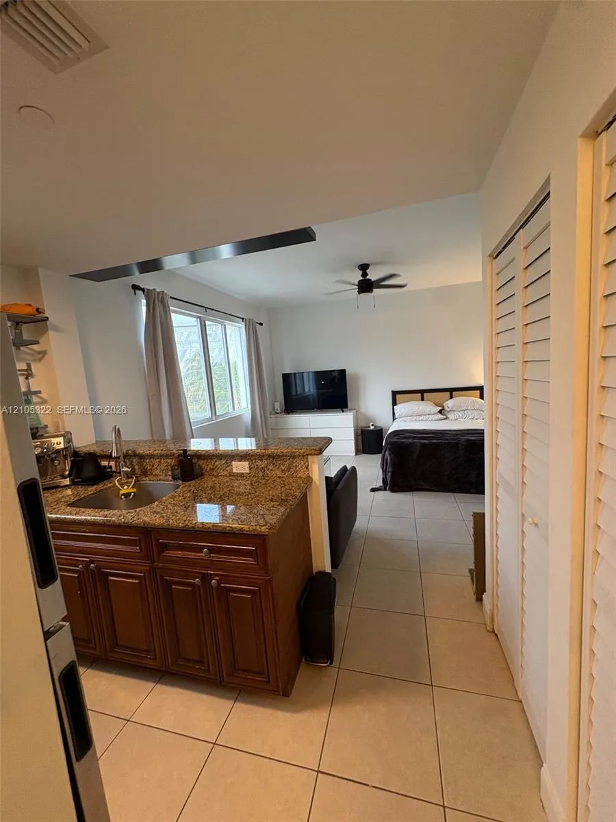 400 SW 2nd Street #307