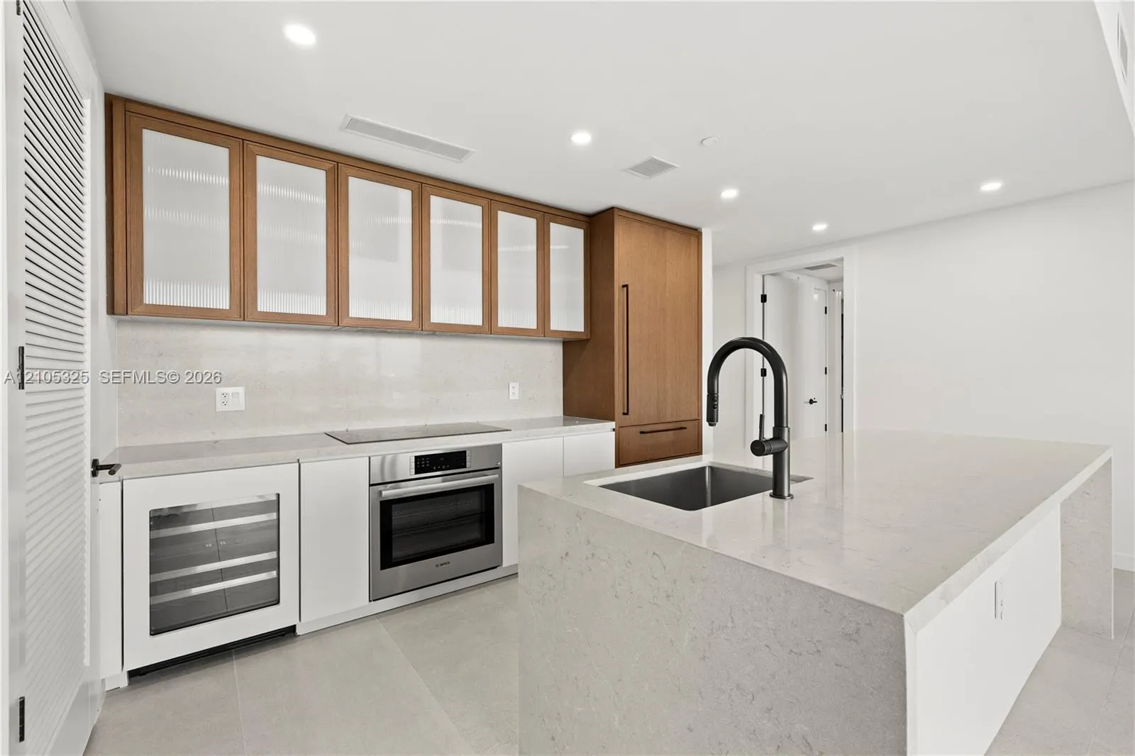 2200 Brickell Avenue #422