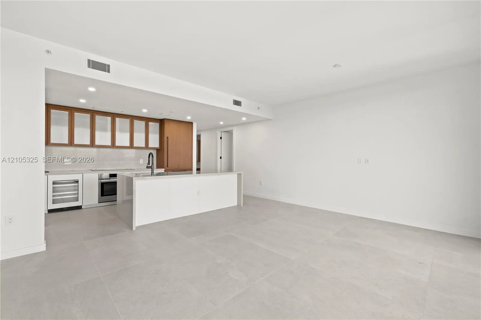 2200 Brickell Avenue #422