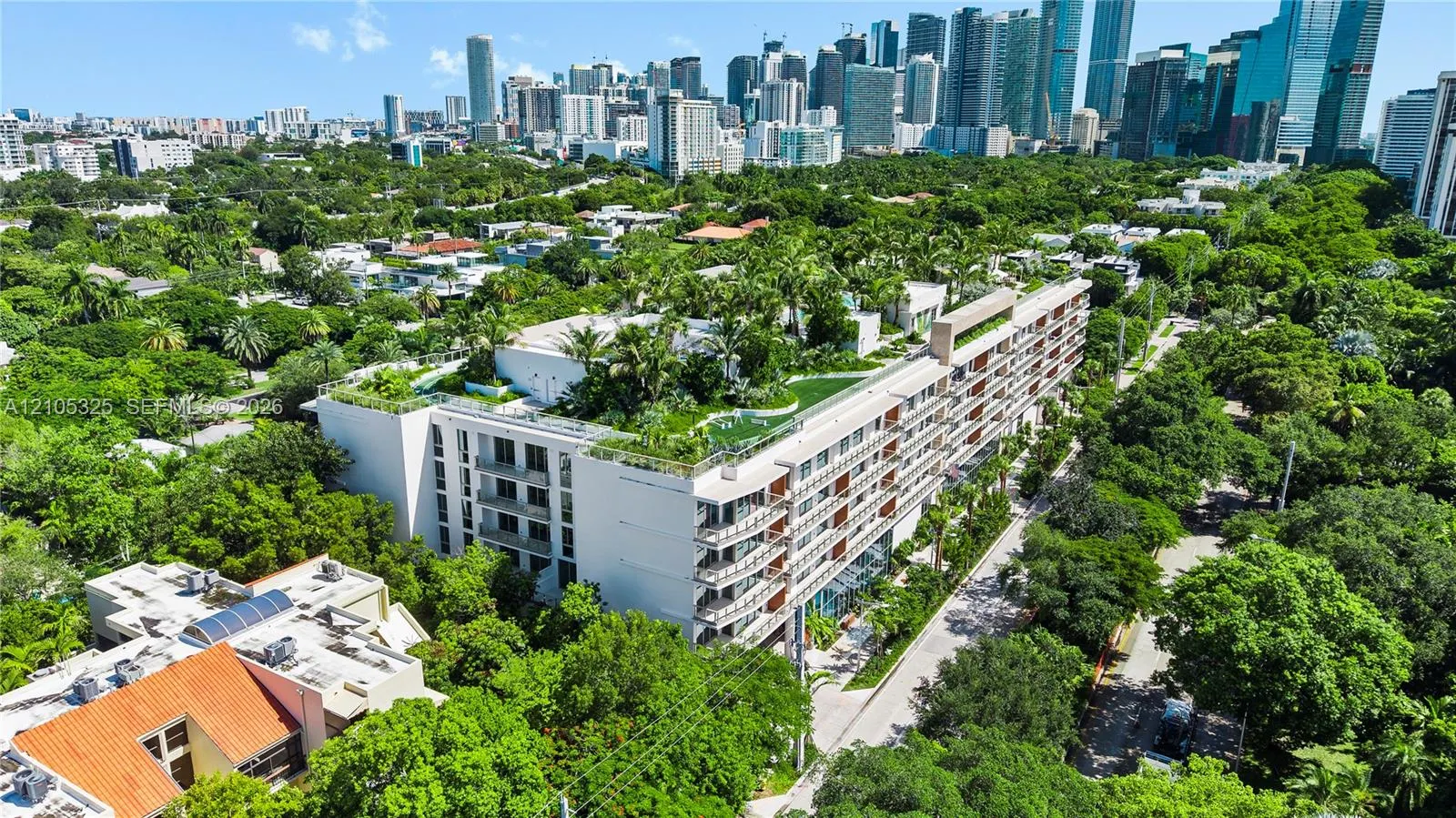 2200 Brickell Avenue #422