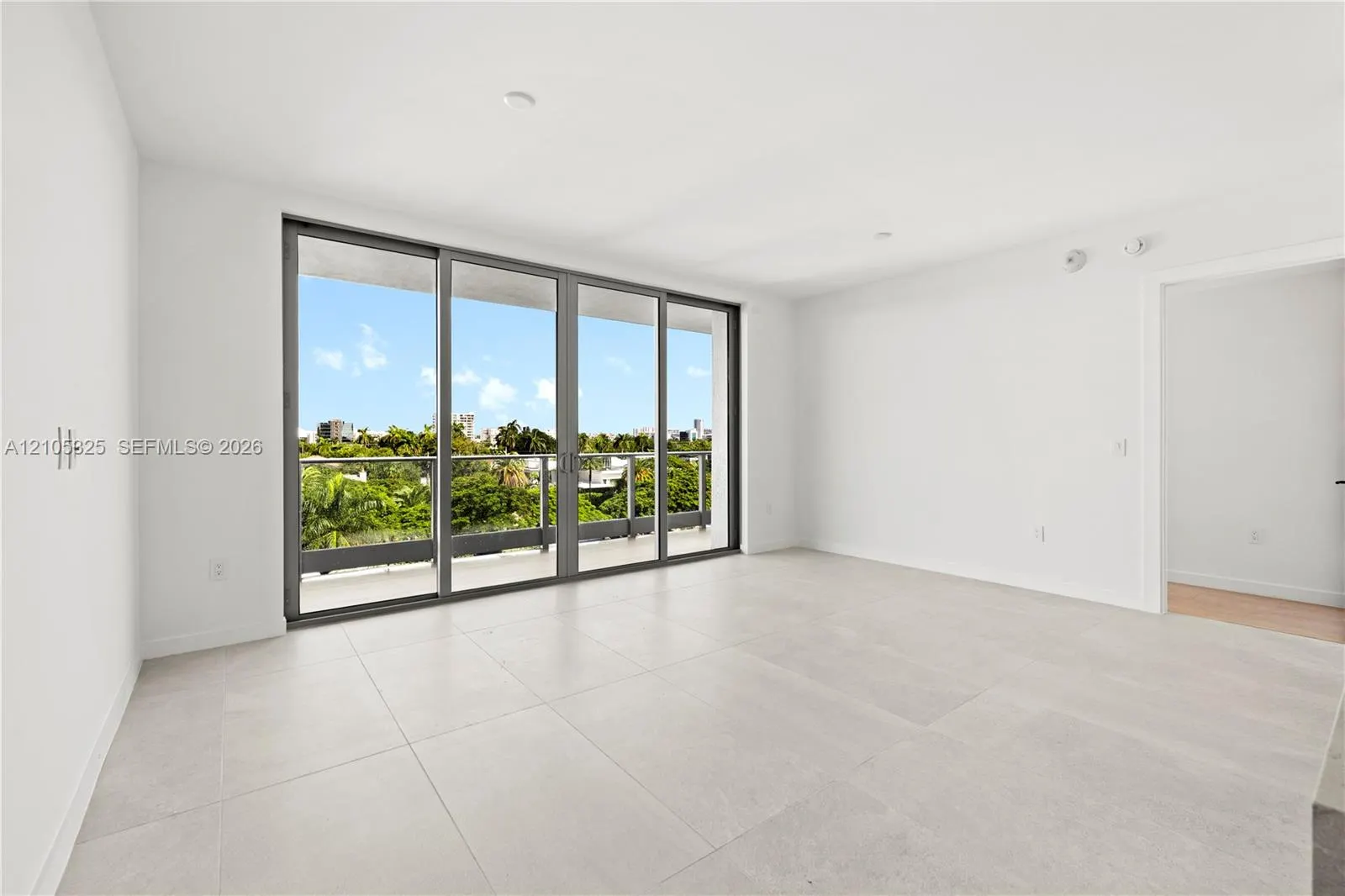 2200 Brickell Avenue #422