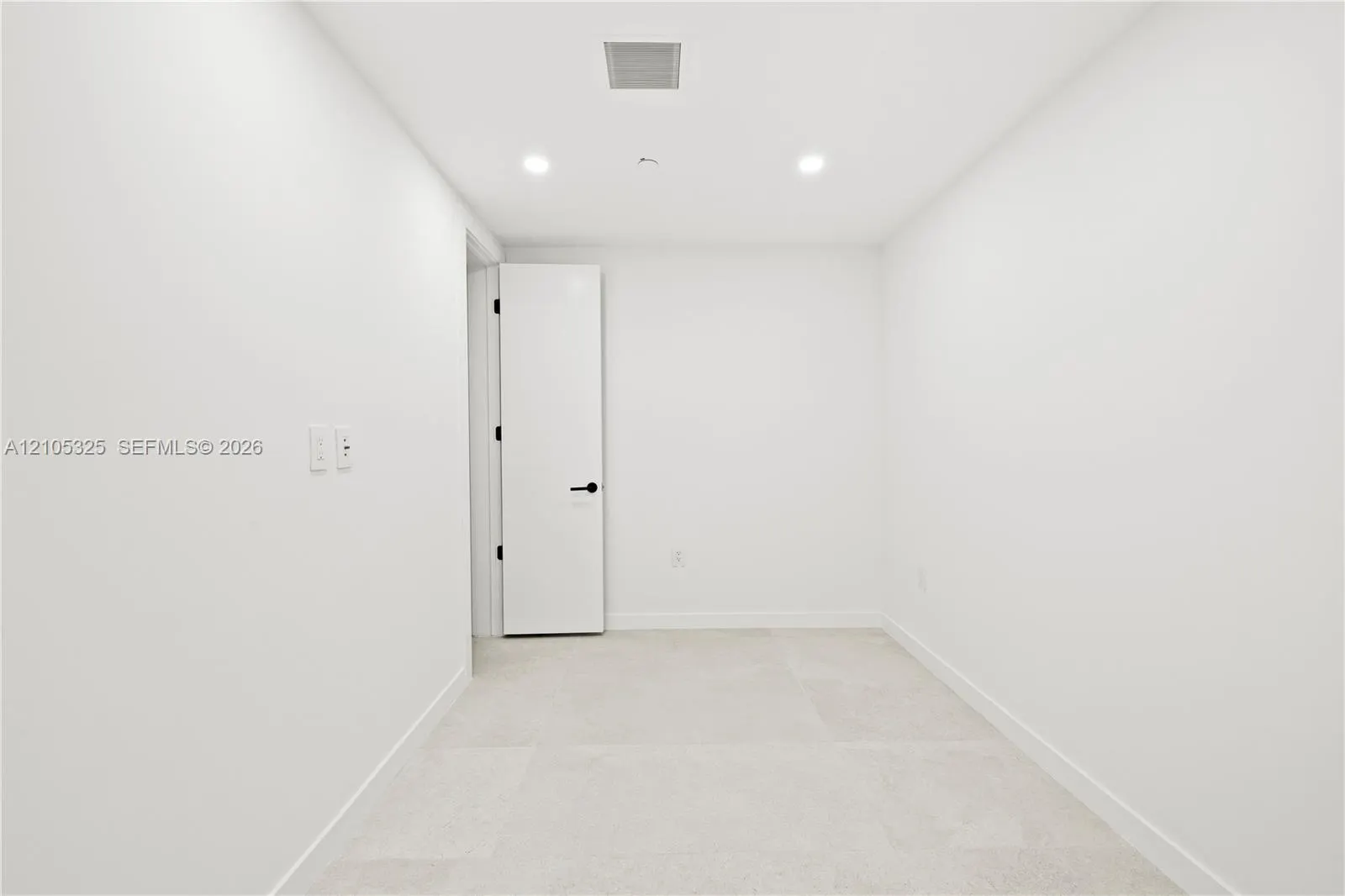 2200 Brickell Avenue #422