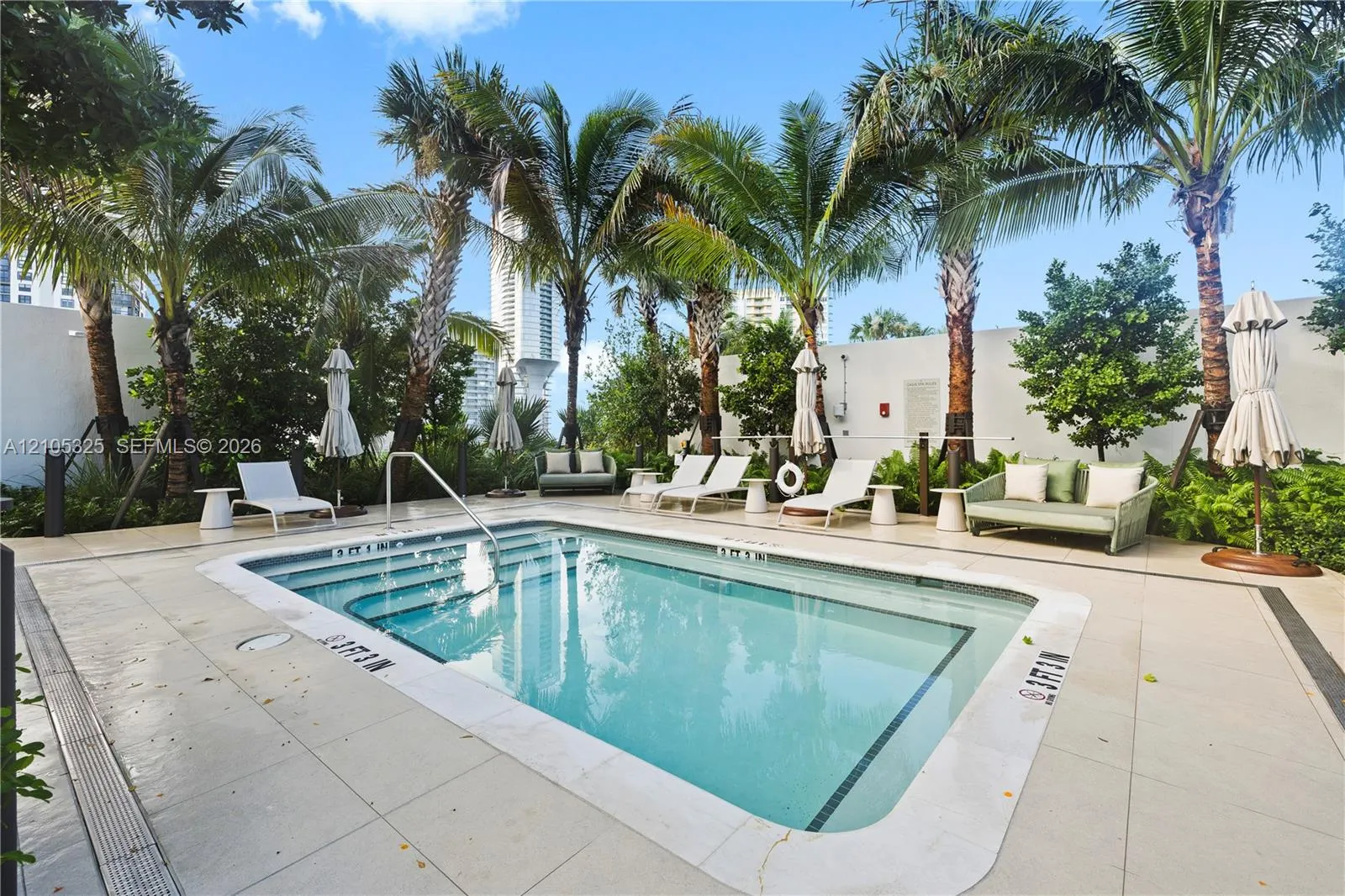 2200 Brickell Avenue #422