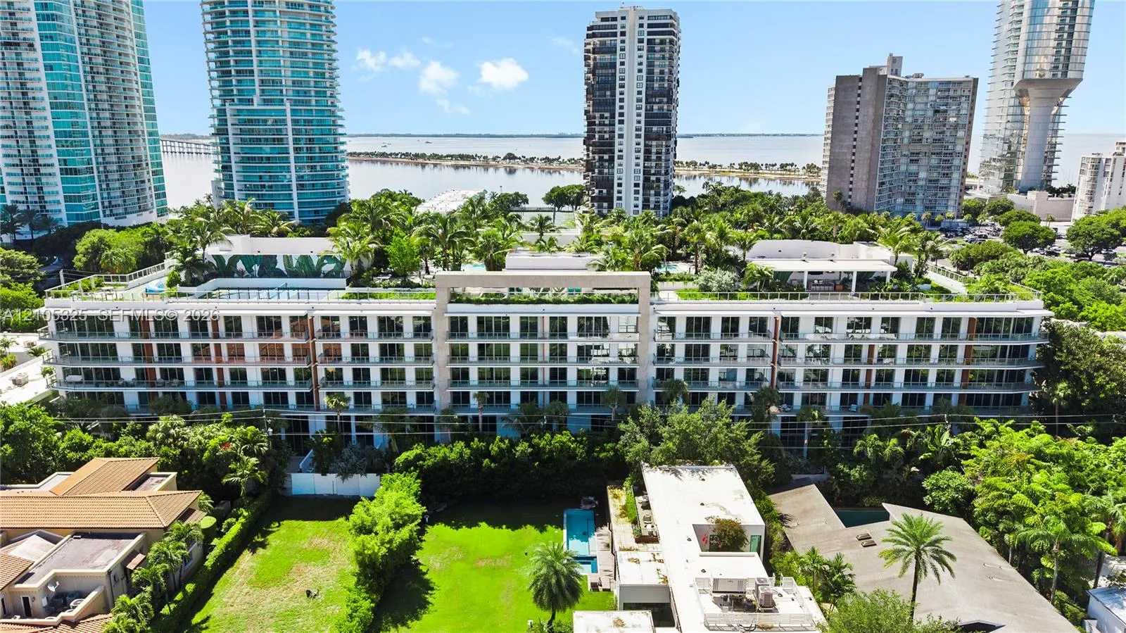 2200 Brickell Avenue #422