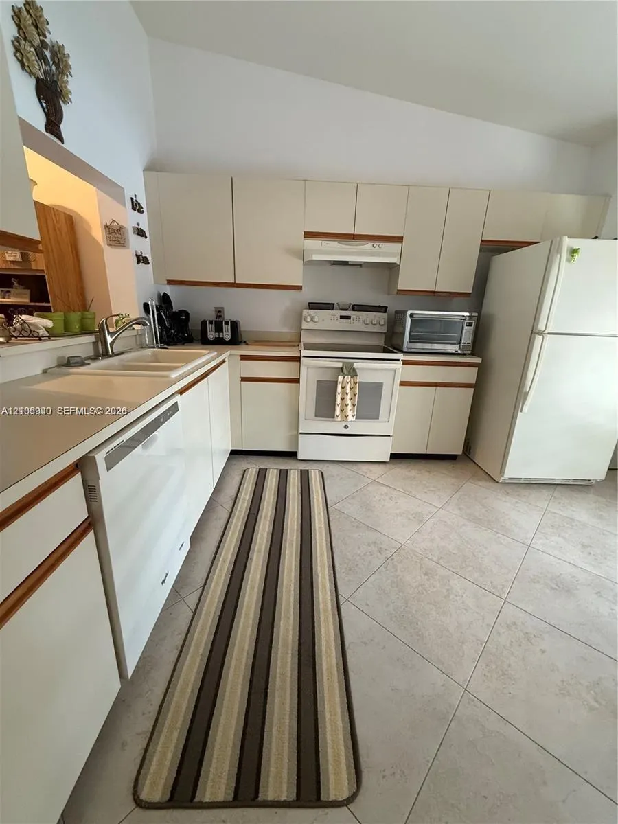 3310 Perimeter Drive #3310