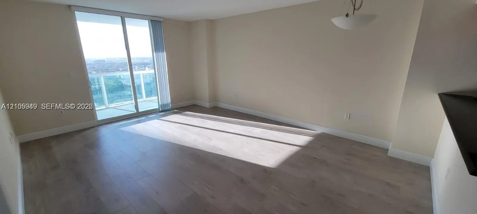 1800 N Bayshore Drive #2704