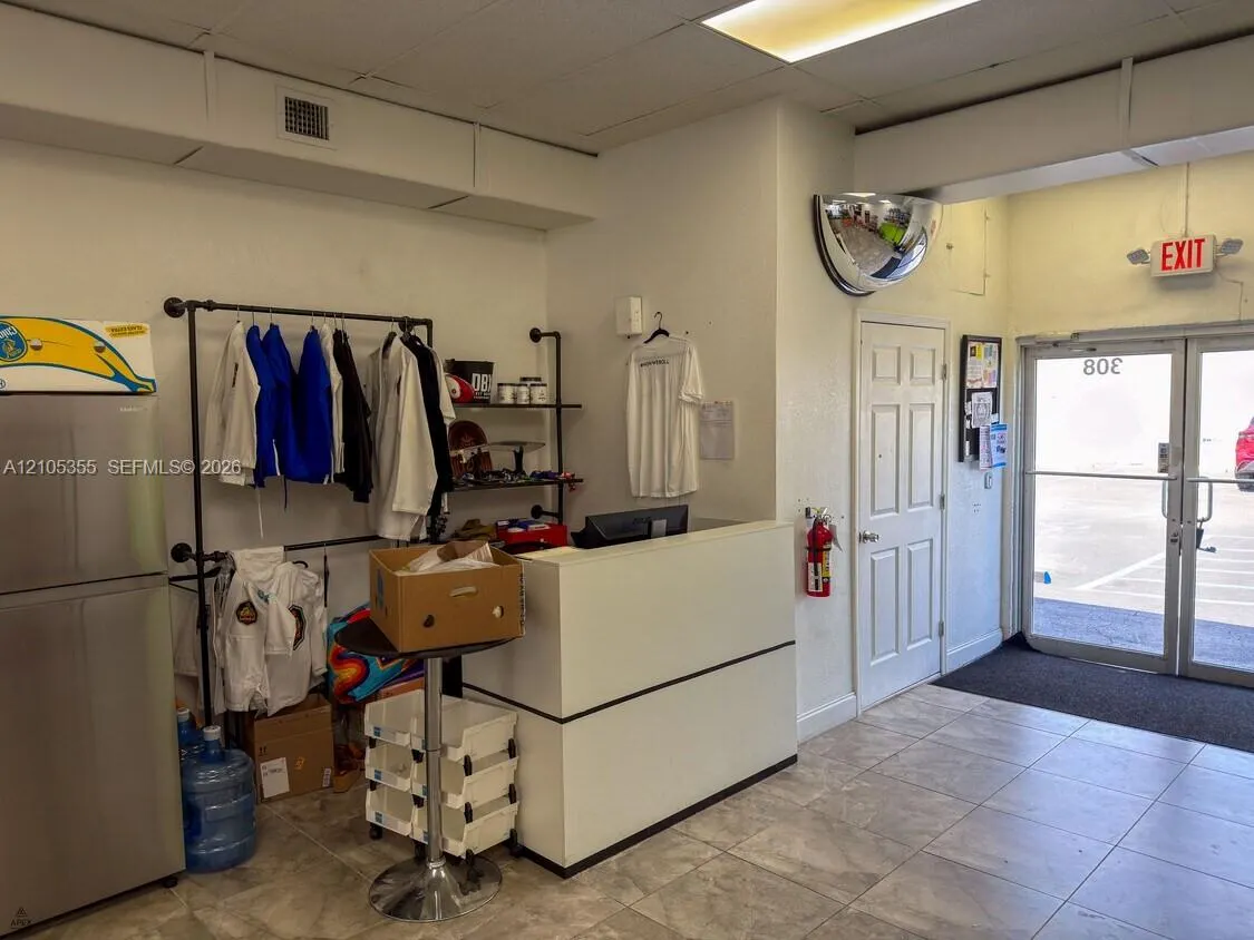 300 W Hallandale Beach Boulevard