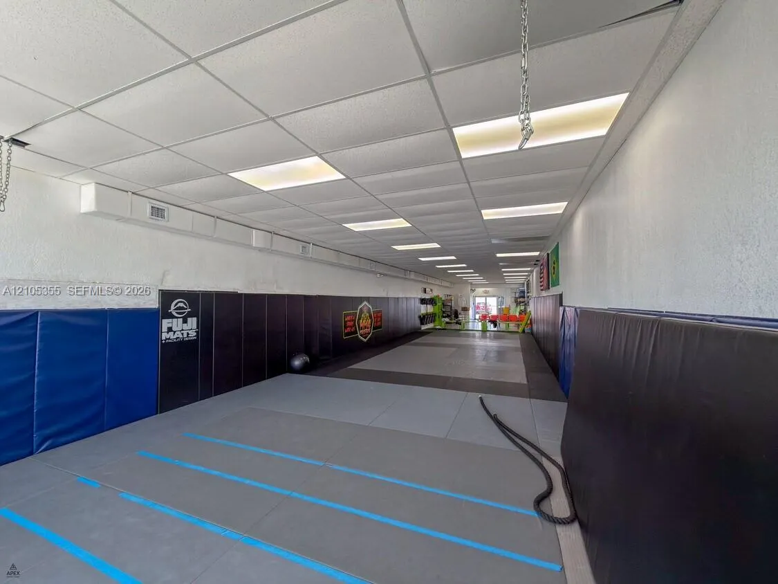 300 W Hallandale Beach Boulevard