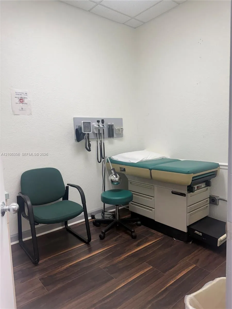 10300-10308 W Sample Road