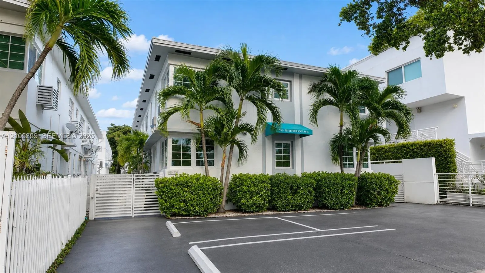 951 Jefferson Avenue #3