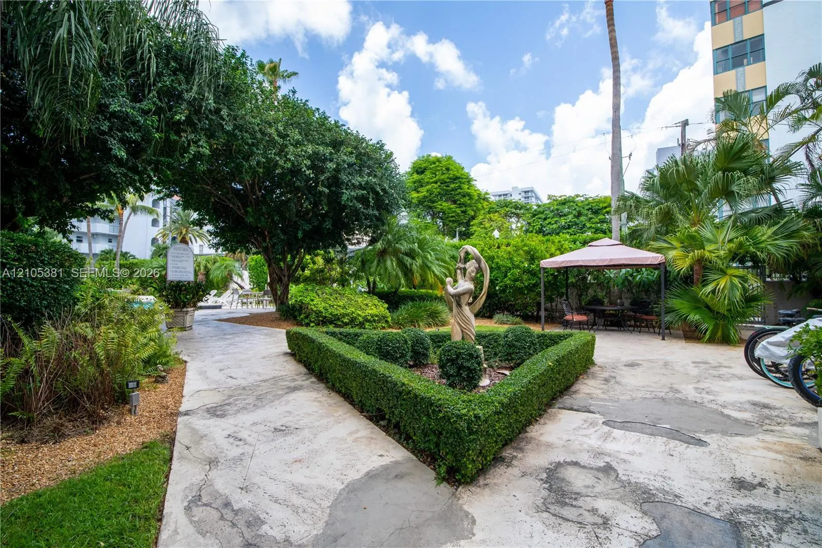 255 W 24th Street #436