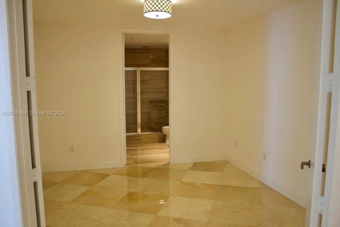 16001 Collins Avenue #2803