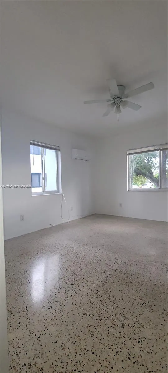 350 SW 15th Road #6
