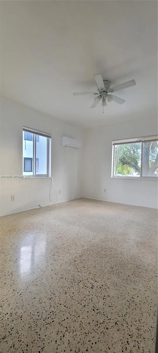 350 SW 15th Road #6