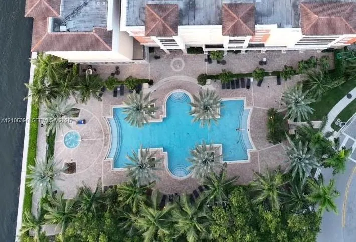 17125 N Bay Road #3307