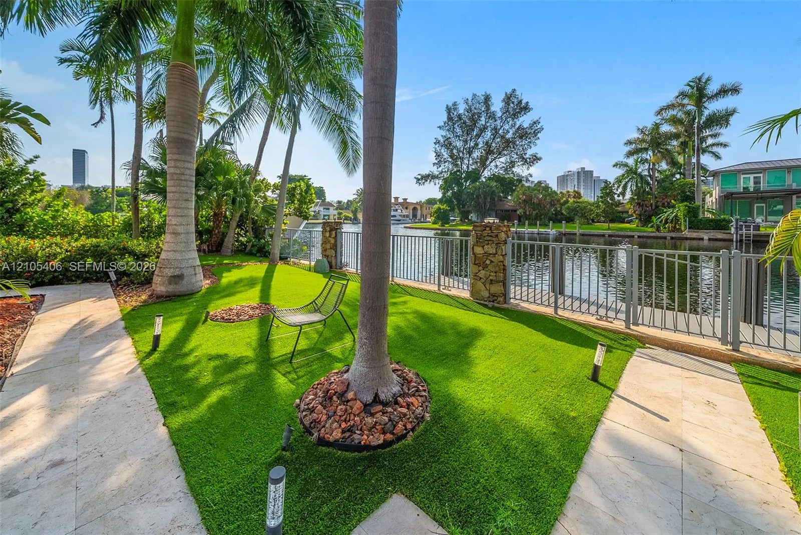 407 Sunset Drive