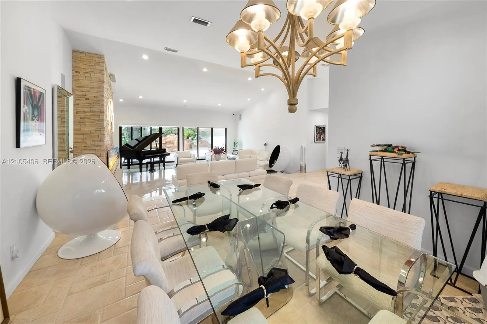 407 Sunset Drive