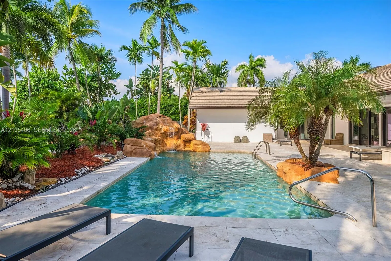 407 Sunset Drive
