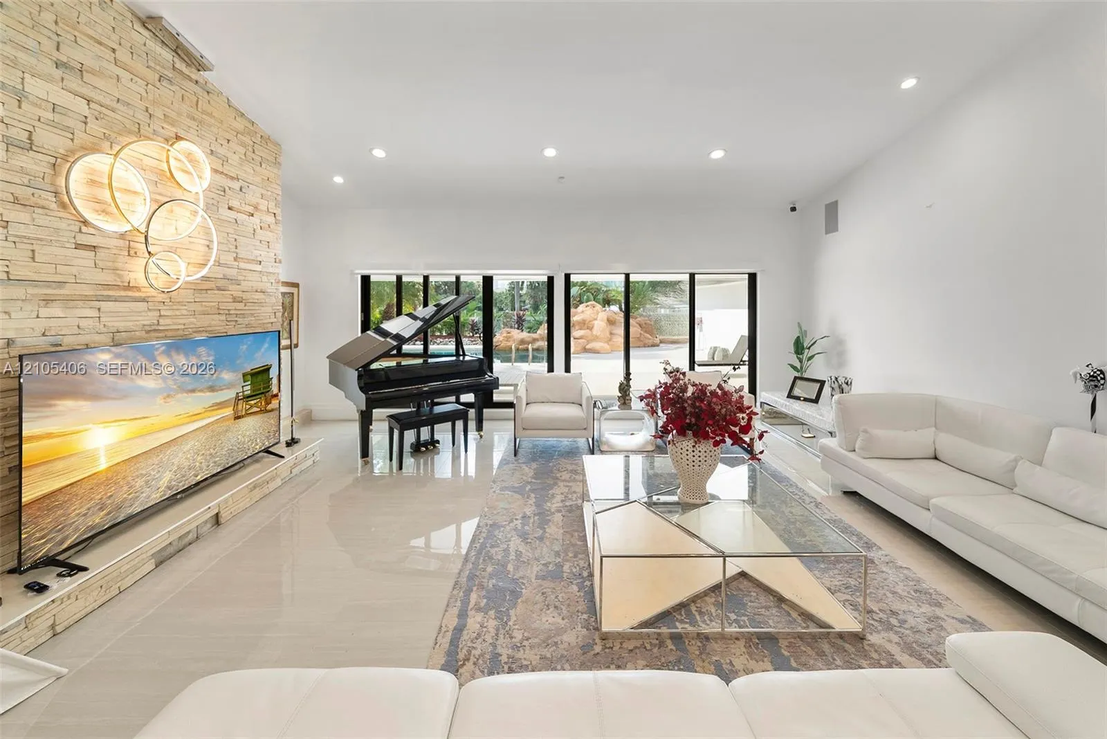 407 Sunset Drive
