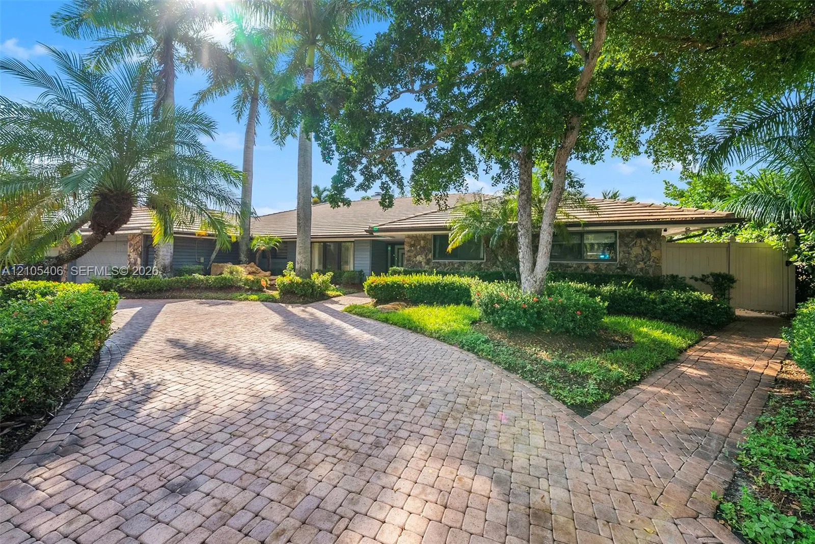 407 Sunset Drive