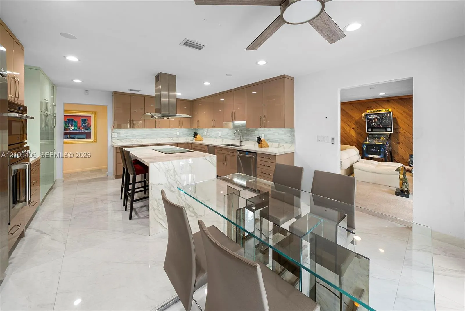 407 Sunset Drive