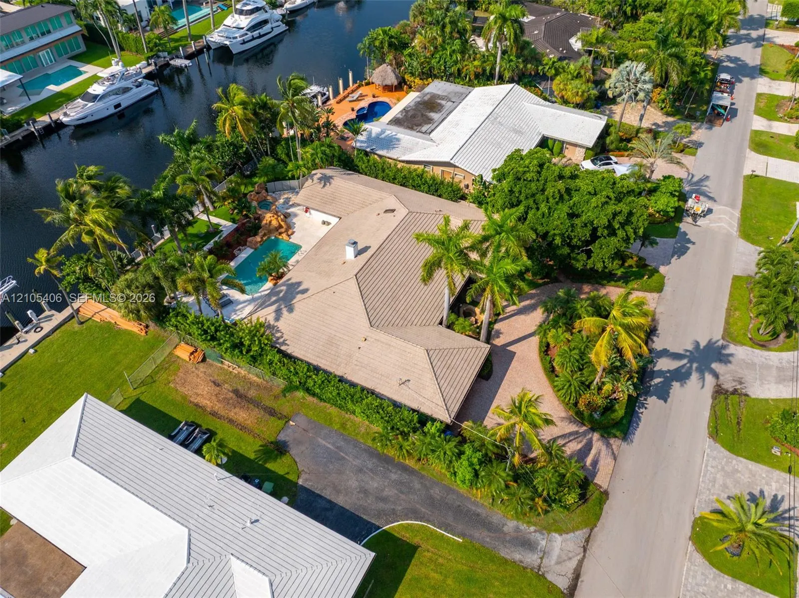 407 Sunset Drive